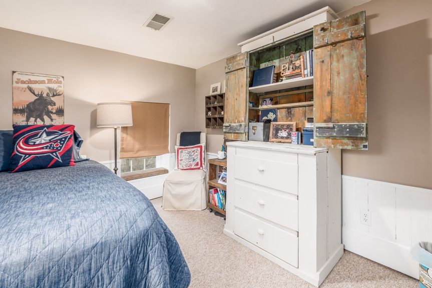 024_e18c_OM- 301 Clouse Ln067