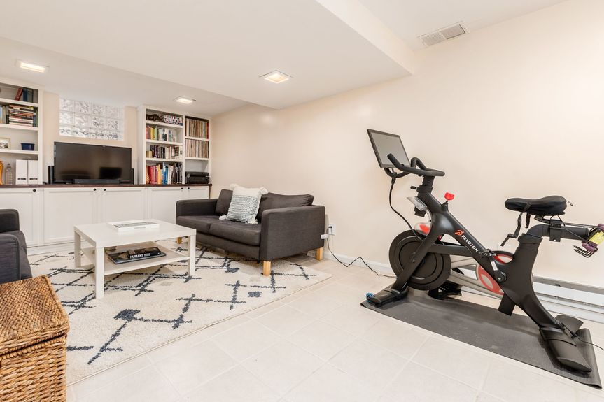 025_ Newark OH 43055 USA060