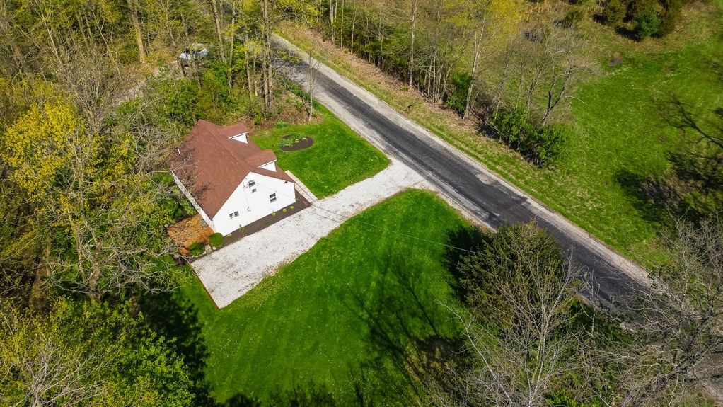 026_8928651b_E Bennington-085