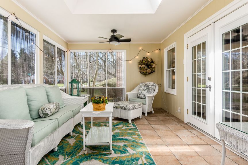 030_c8_i 88 N 33rd Street 105