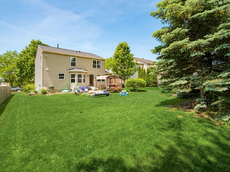 032_d1_C &#8211; 302 Streamwater098