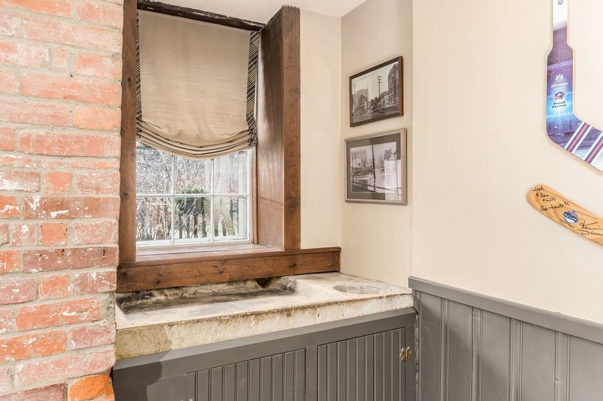 032_ec36_OM- 301 Clouse Ln105