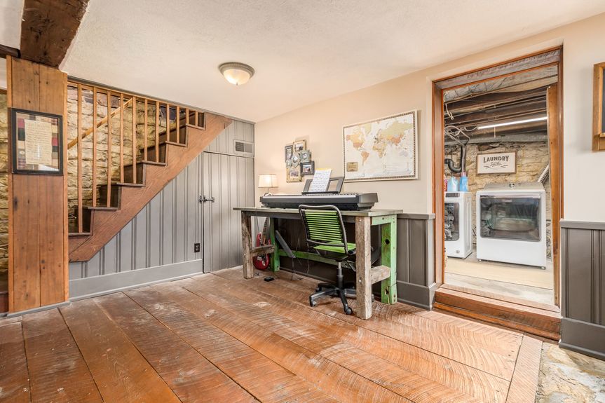 033_18f8_OM- 301 Clouse Ln109