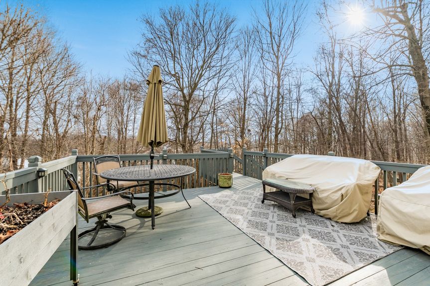 035_426 Crestview Woods Dr173