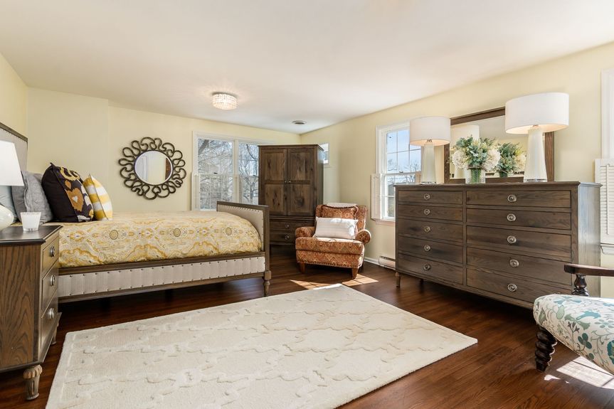 036_83_i 88 N 33rd Street 114