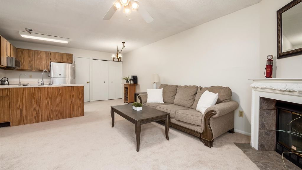 04-z 107 Belmont Ave029