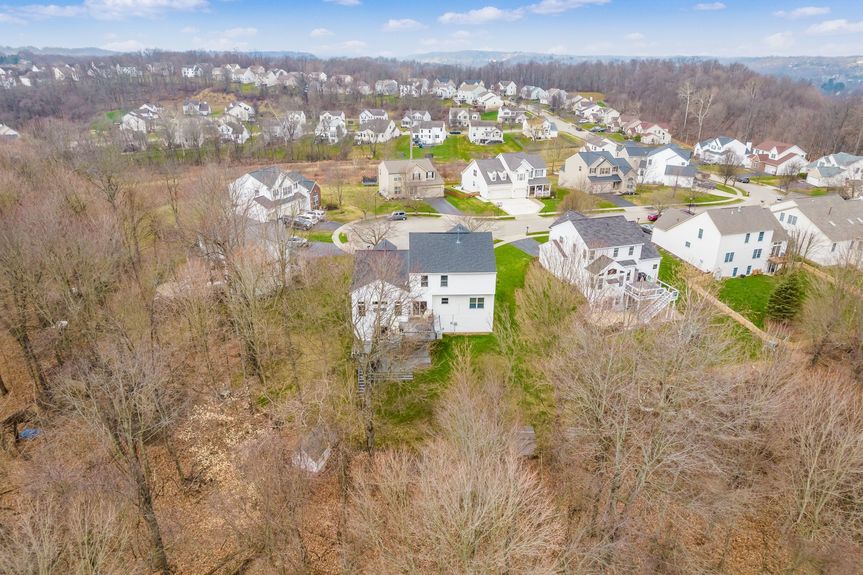 040_426 Crestview Woods Dr190