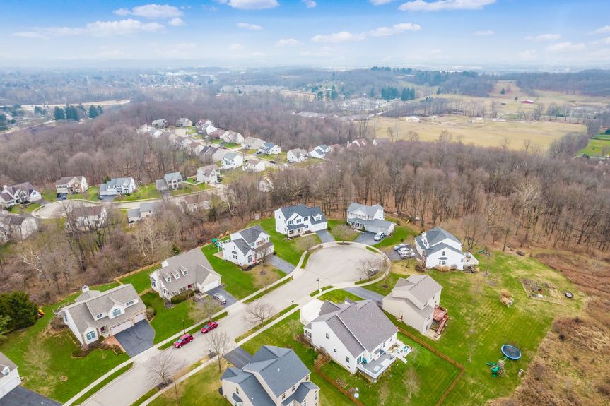 042_426 Crestview Woods Dr181