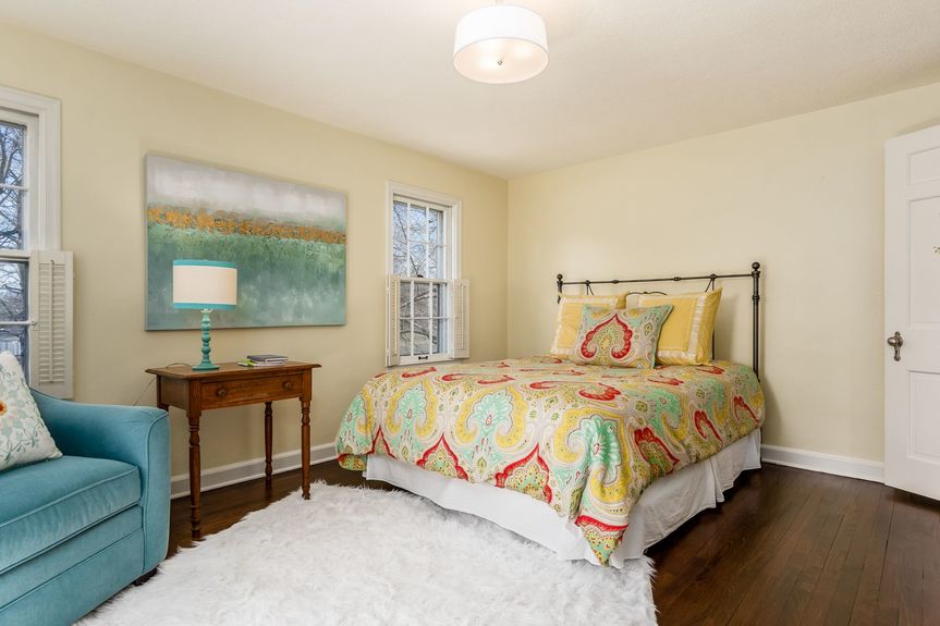 044_53_i 88 N 33rd Street 169