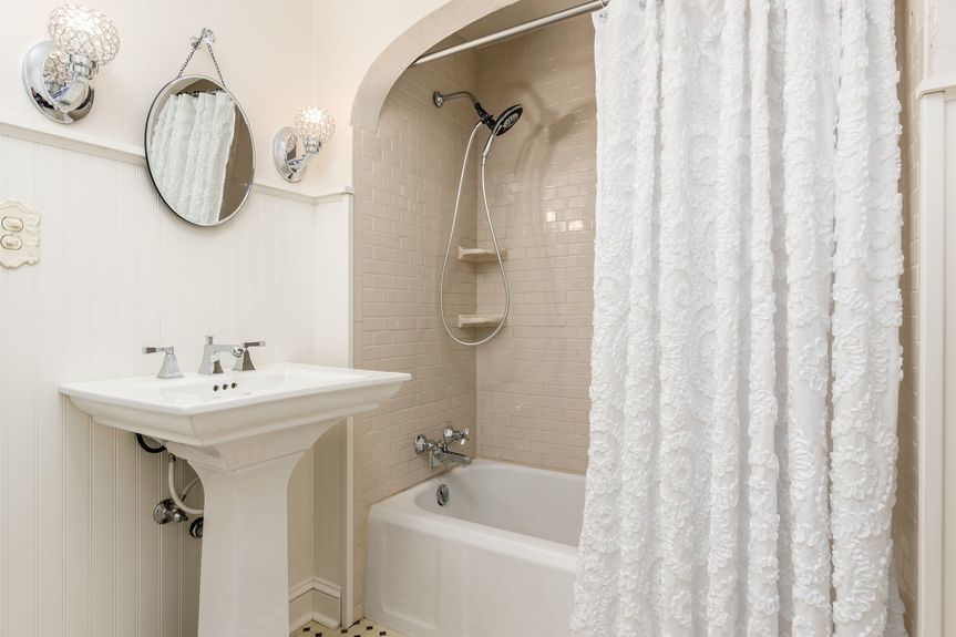 049_81_i 88 N 33rd Street 183