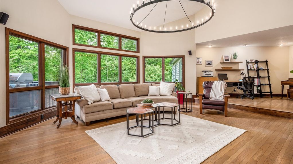 05-z 140 Pembroke Ln022