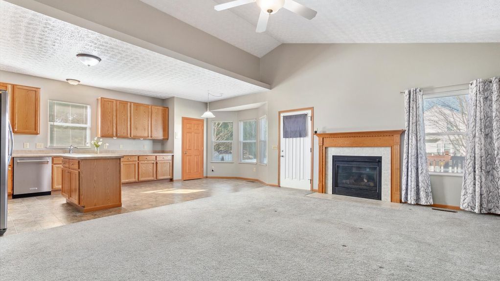 05-z 1465 S Hunters Dr020