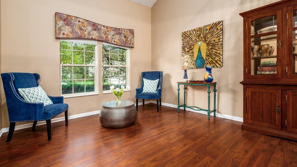 05-z 657 Norfolk Square S006