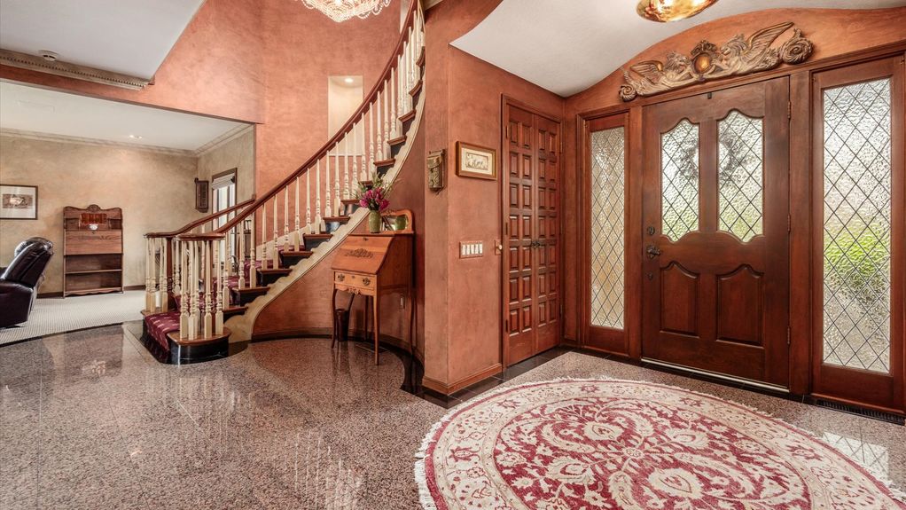 06-z 175 Stanwick Ct024