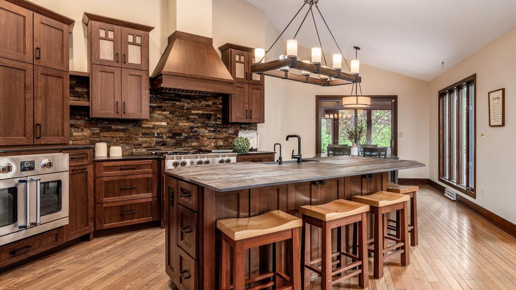 07-z 140 Pembroke Ln034