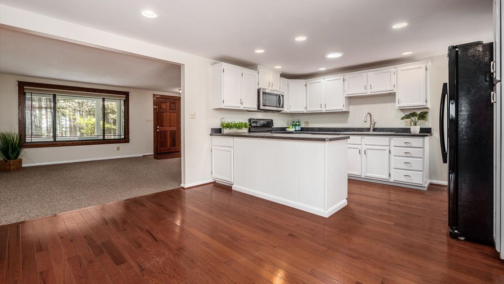 07-z 1625 Welsh Hills Rd NE019