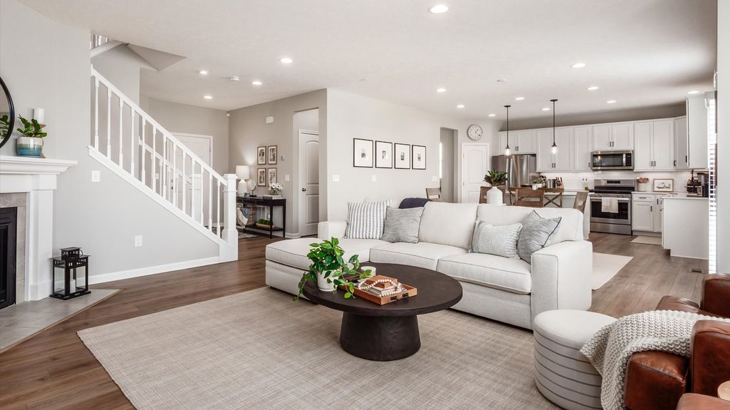 07-z 231 Leather Leaf079