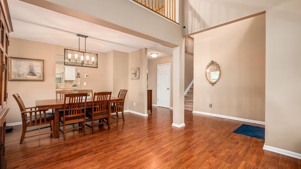 07-z 657 Norfolk Square S014