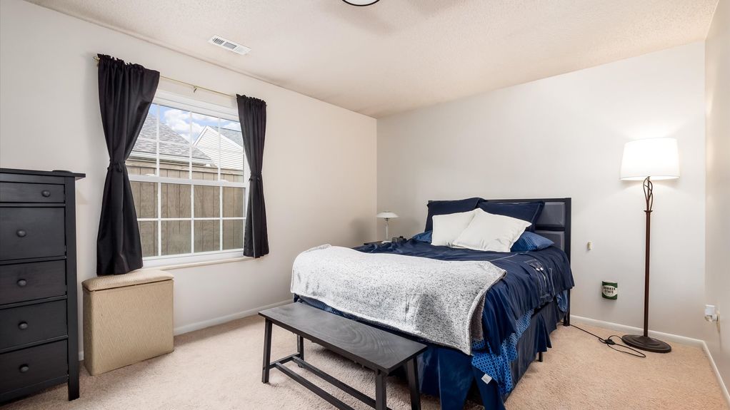 08-z 107 Belmont Ave013