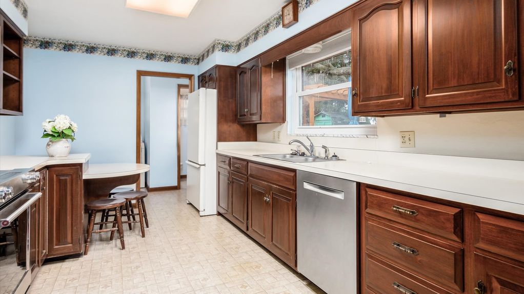 08-z 1142 Conn Way Dr033