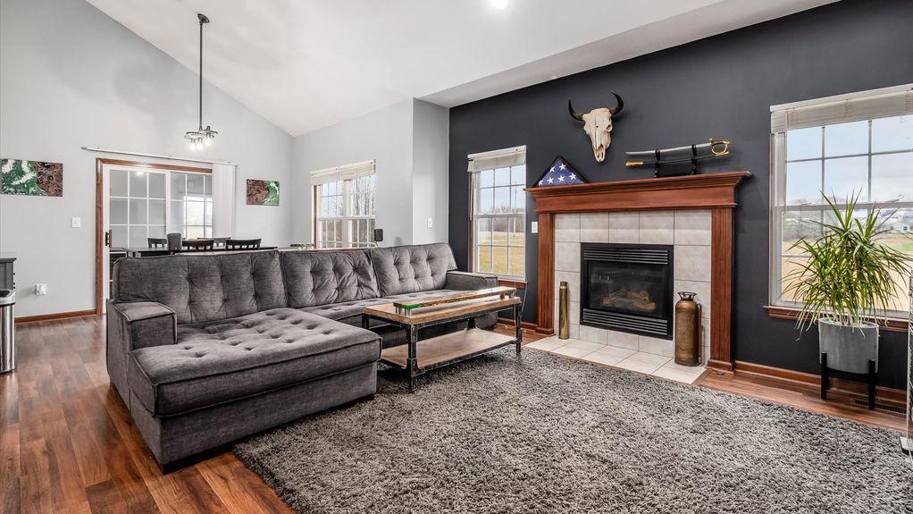 08-z 653 Concord Village017