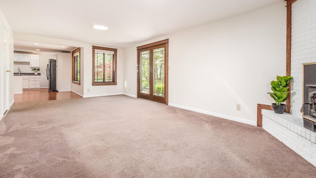 10-z 1625 Welsh Hills Rd NE050