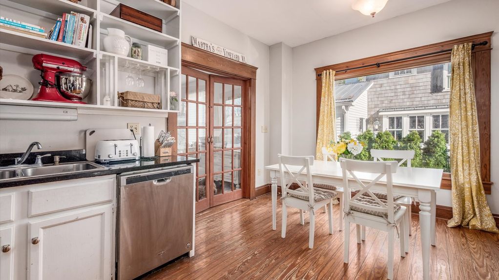 10-z 209 N Granger St025