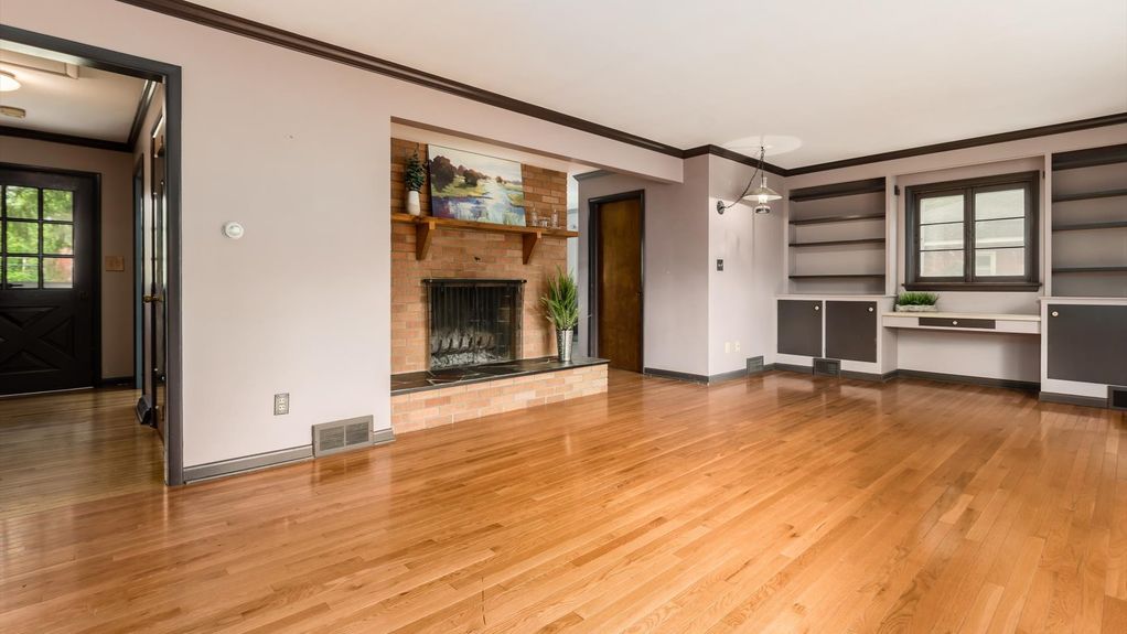 11-2334 Silver St059