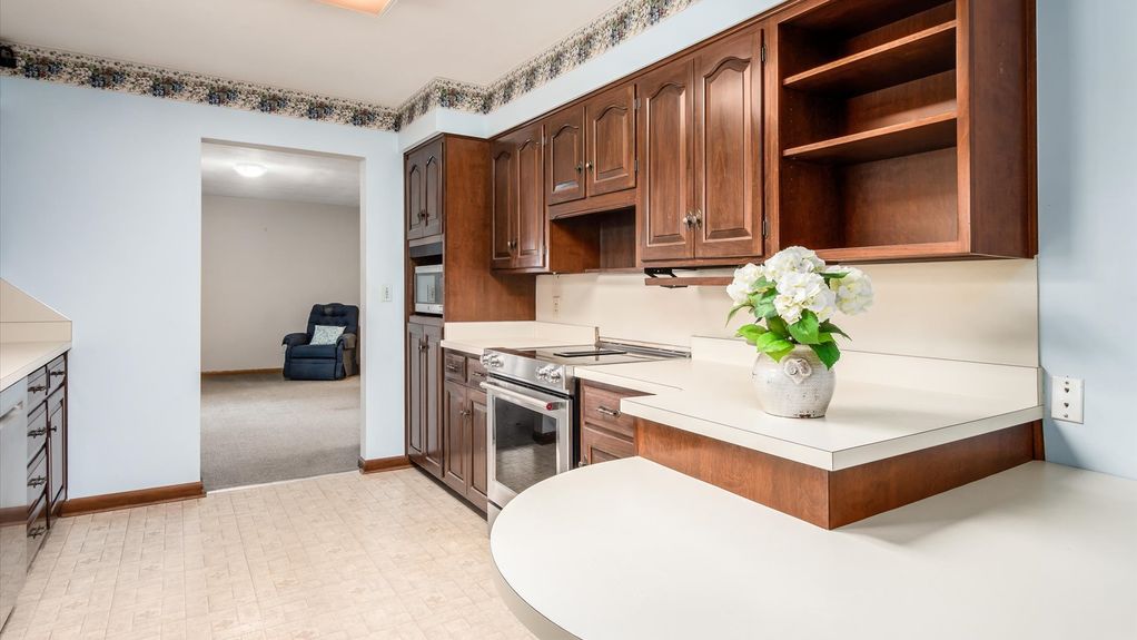 11-z 1142 Conn Way Dr043