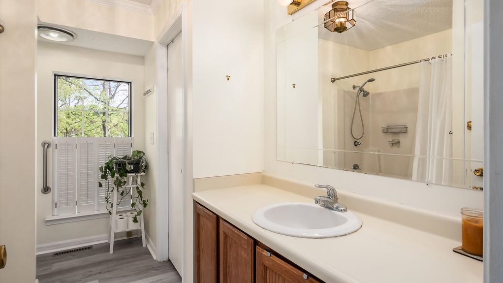 11-z 1243 Pineview053