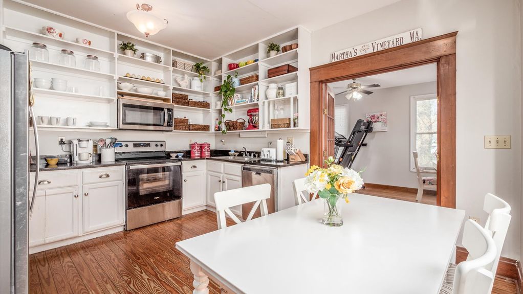 11-z 209 N Granger St033