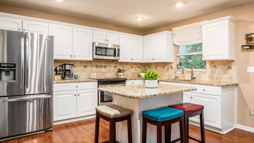 11-z 657 Norfolk Square S034