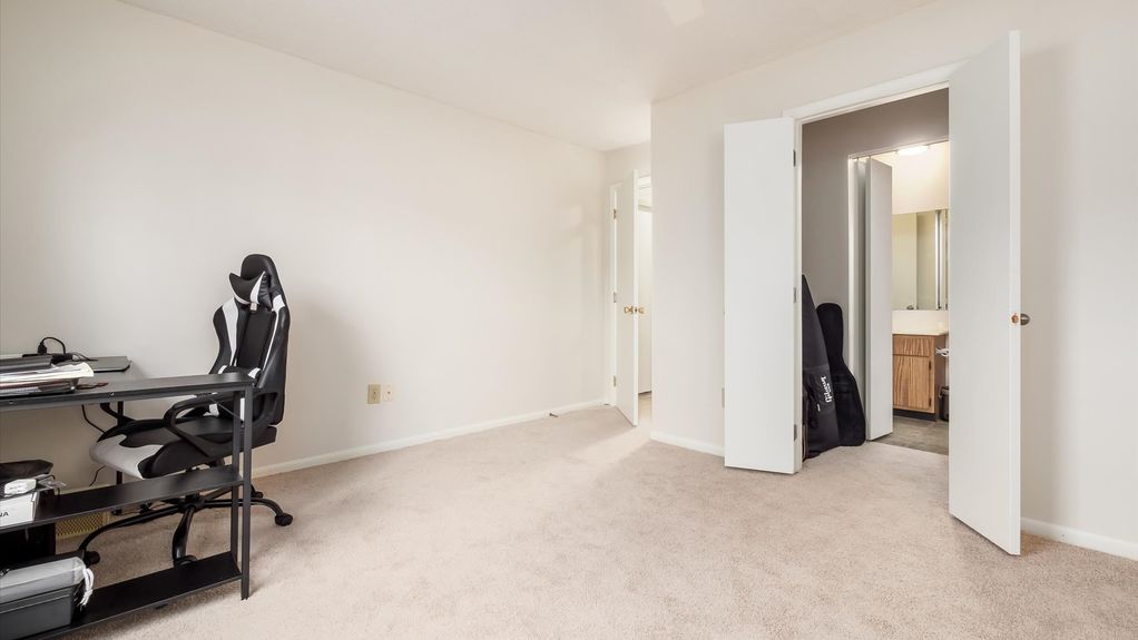 12-z 107 Belmont Ave009