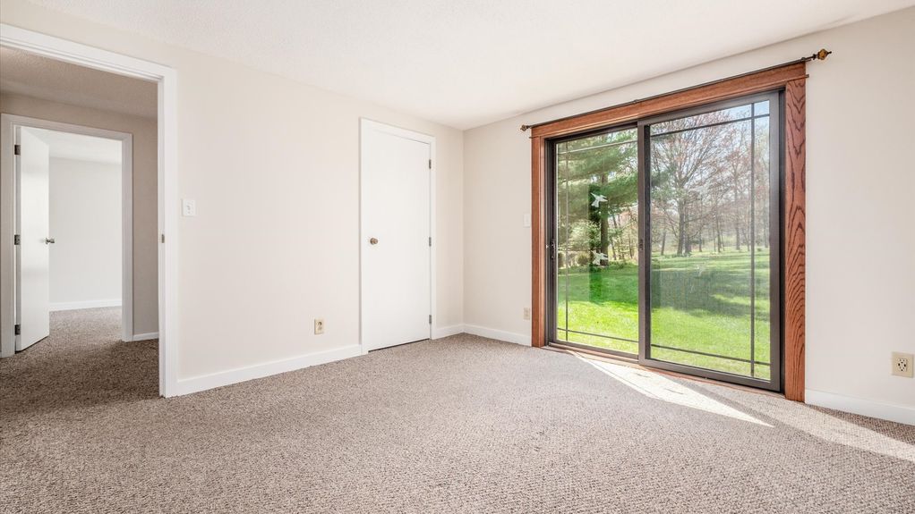 12-z 1625 Welsh Hills Rd NE060