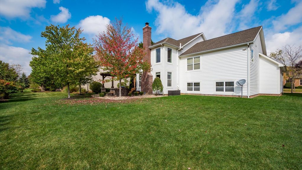 12-z 8693 Belworth Square009
