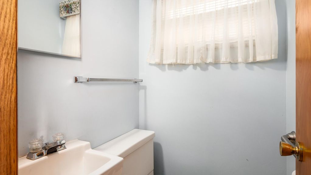 13-z 1142 Conn Way Dr047