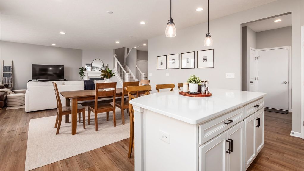 13-z 231 Leather Leaf109