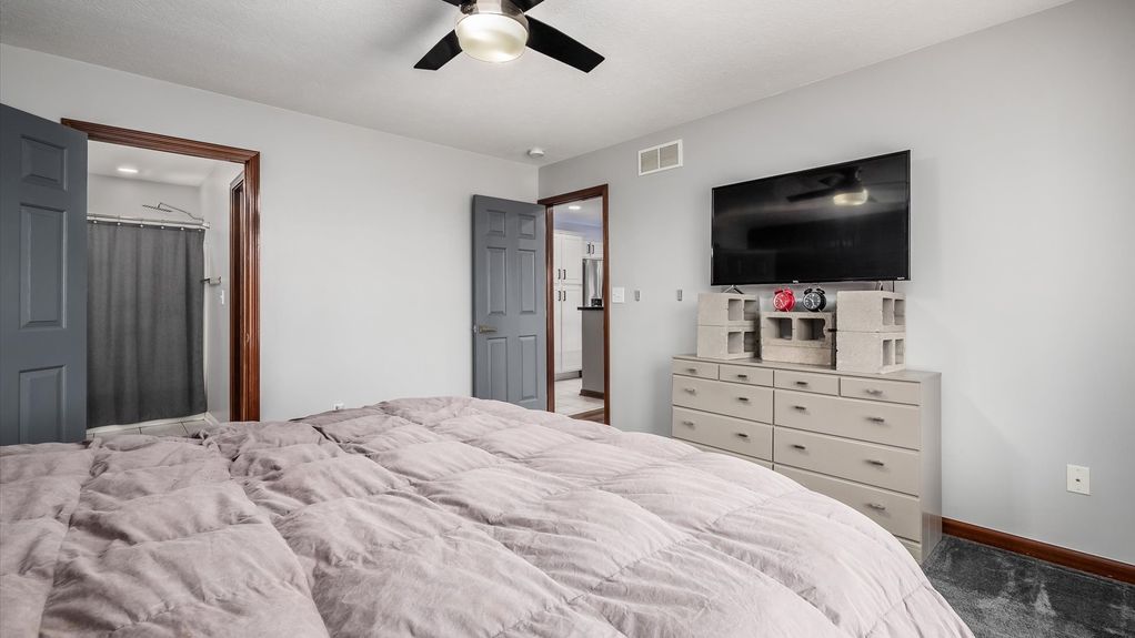 13-z 653 Concord Village041