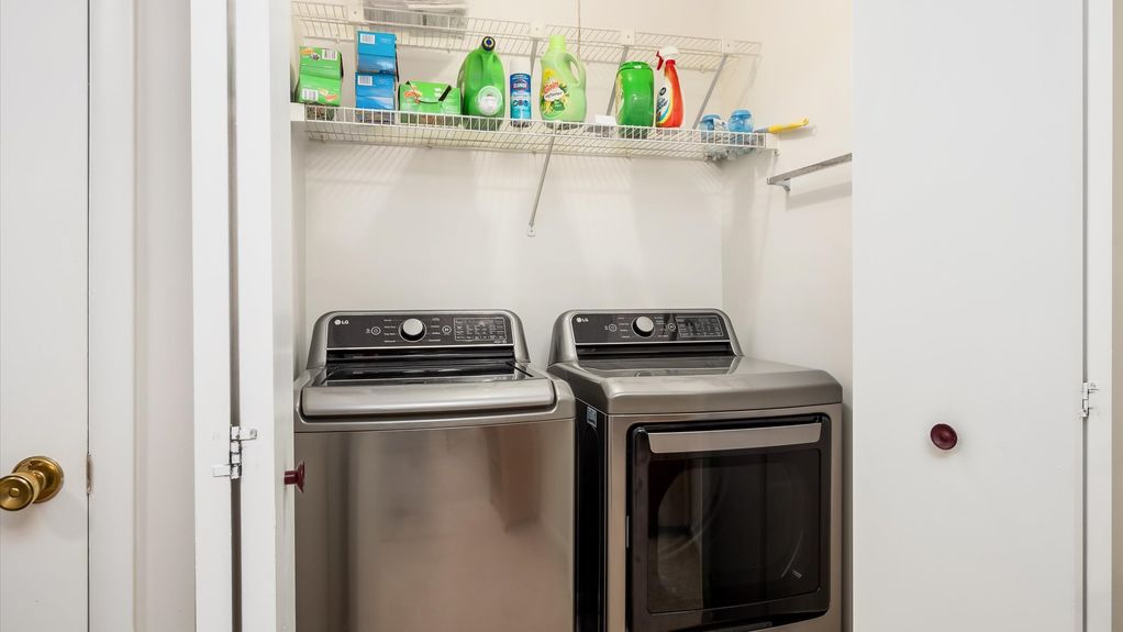 14-z 107 Belmont Ave041