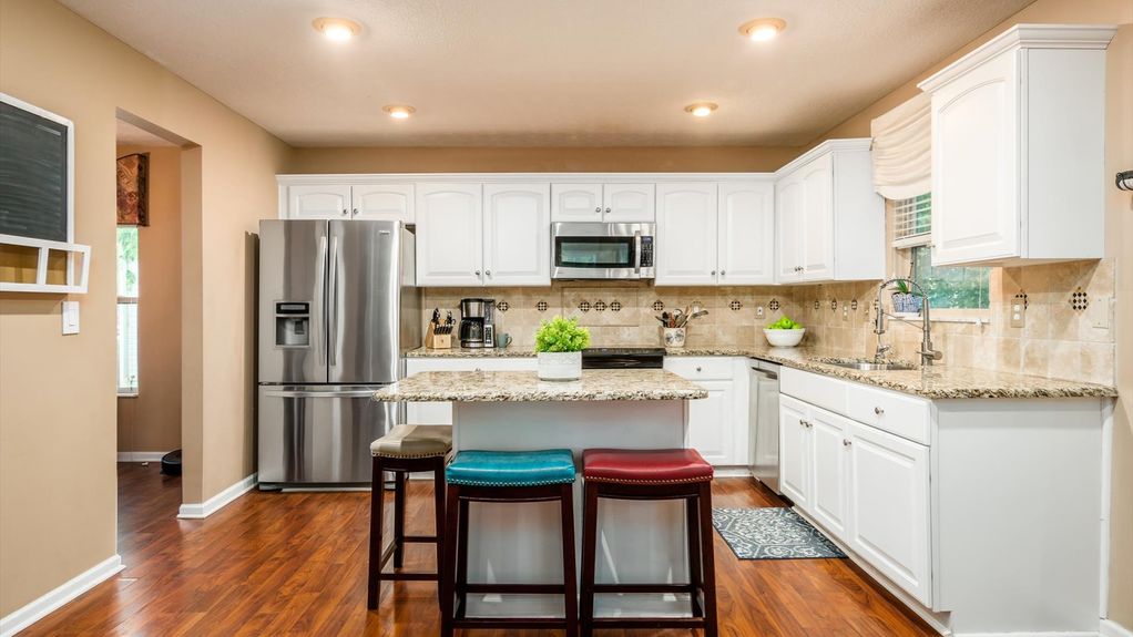 14-z 657 Norfolk Square S044