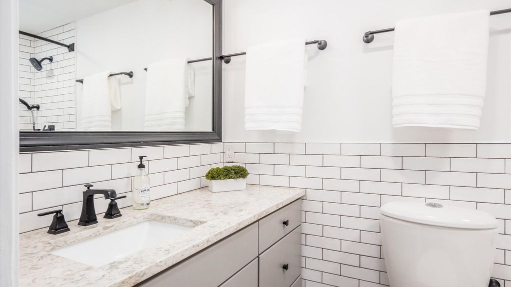 15-z 1625 Welsh Hills Rd NE072