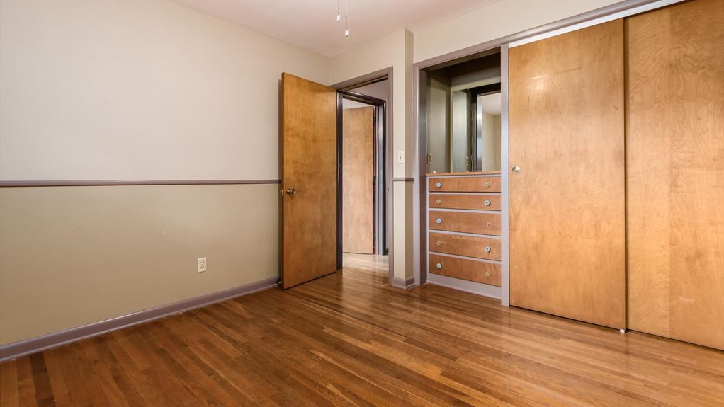 16-2334 Silver St077