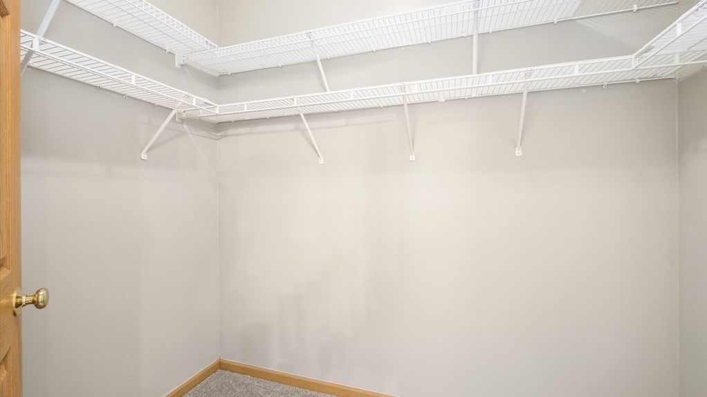 16-z 1465 S Hunters Dr064