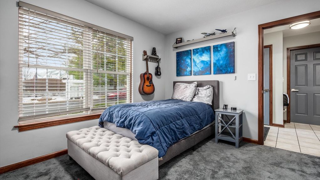 16-z 653 Concord Village051