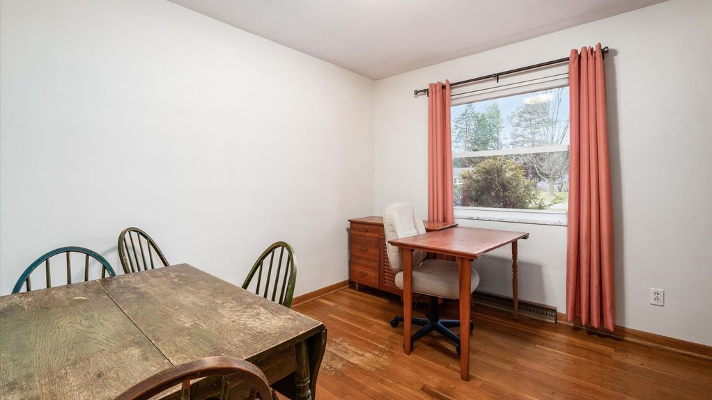 18-z 1142 Conn Way Dr063