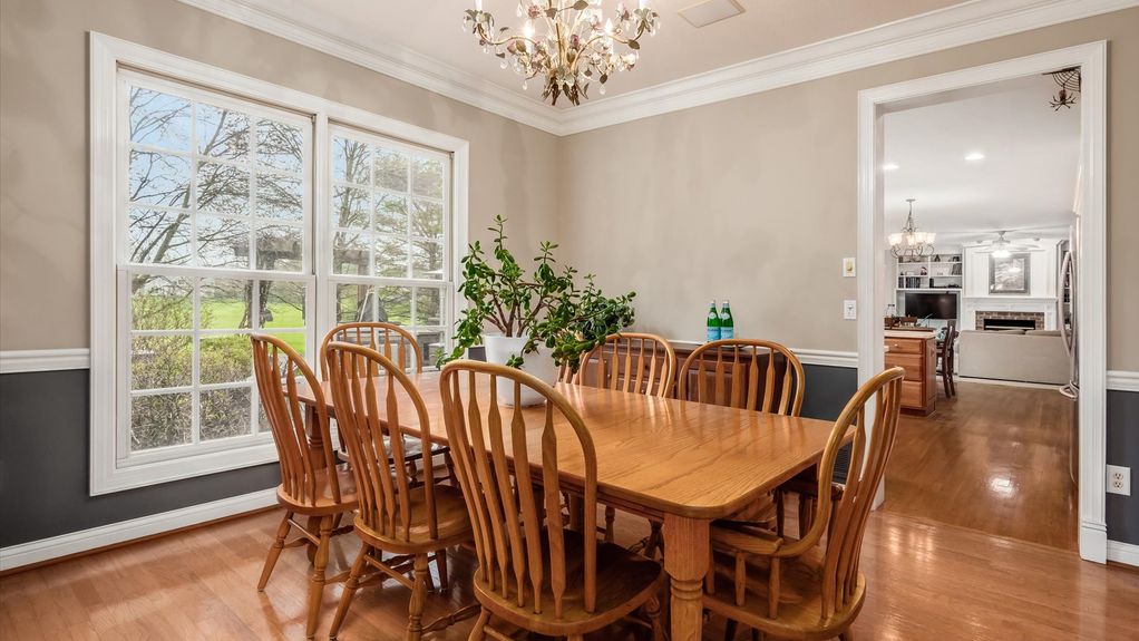 19-z 111 N Galway Dr062