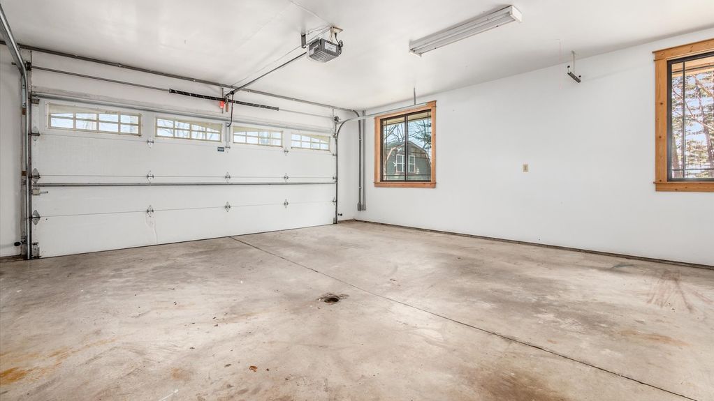 19-z 1625 Welsh Hills Rd NE082