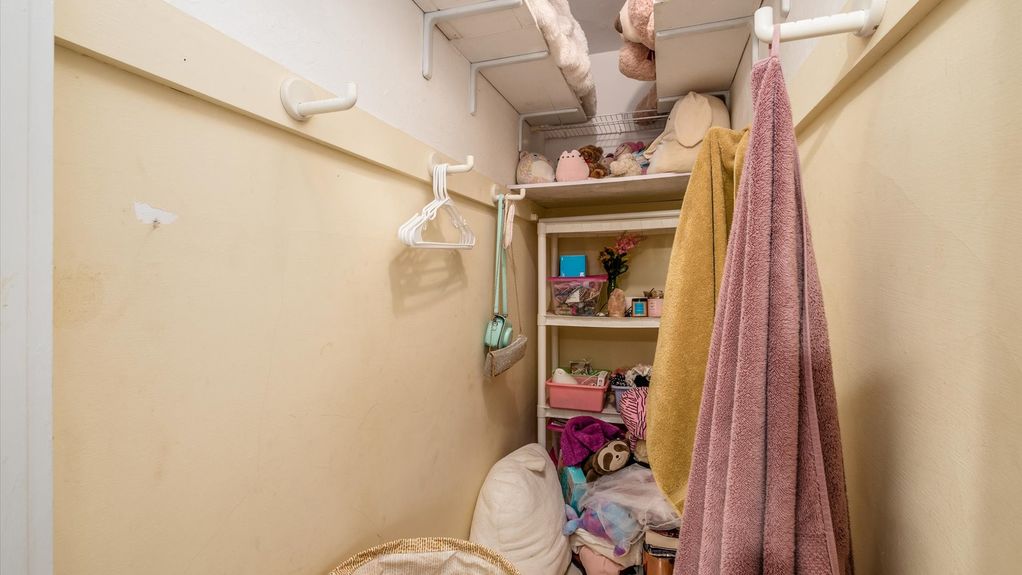 19-z 209 N Granger St061