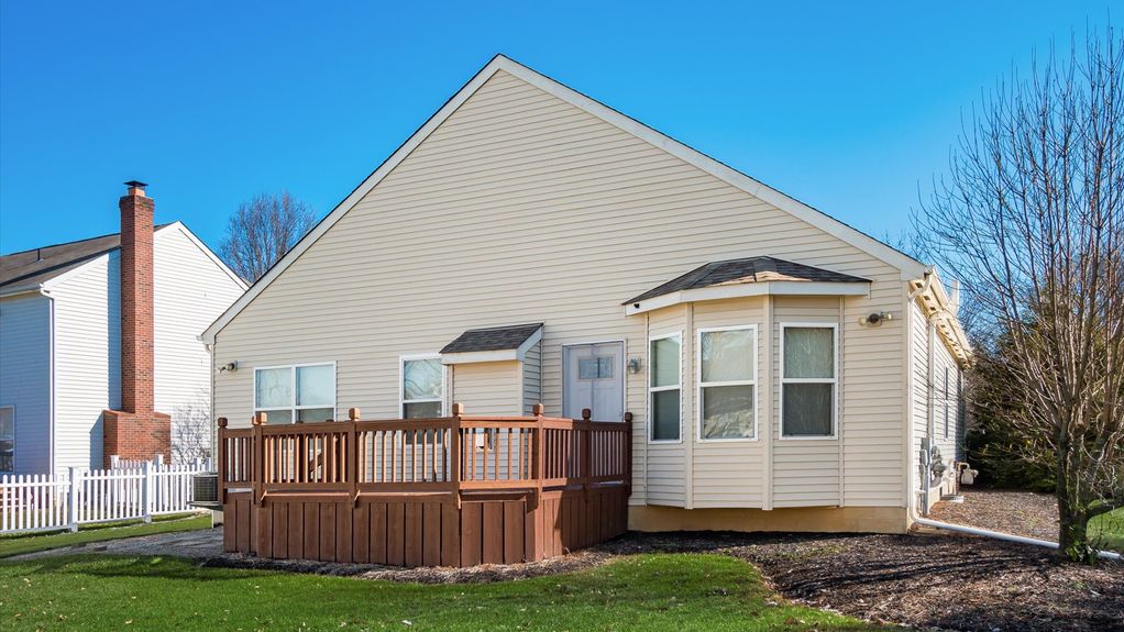 2-z 1465 S Hunters Dr092