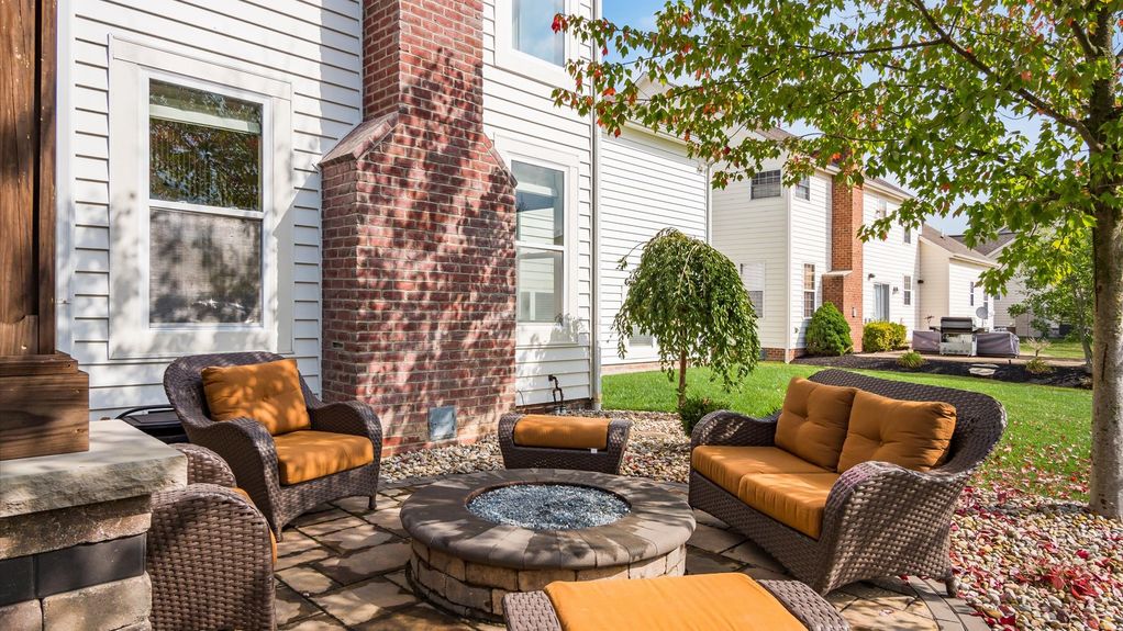 20-z 8693 Belworth Square017